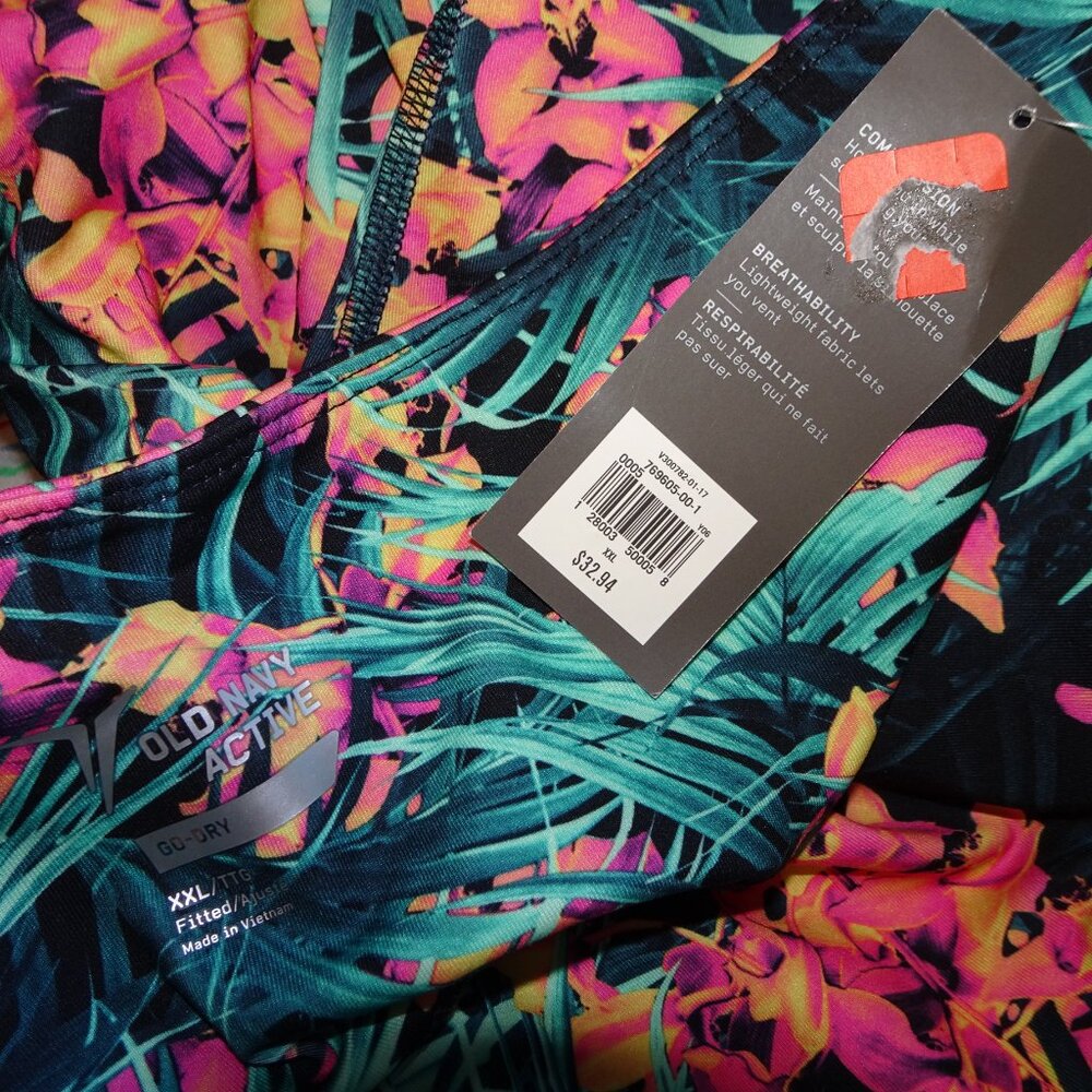 Old Navy Tropical Print 7/8 length Plus Size Leggings - Picture 6 of 6